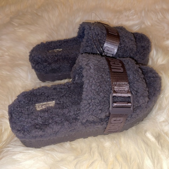 UGG Women’s Gray Fluffita Slipper Sandals, Shade Grey - Picture 6 of 10